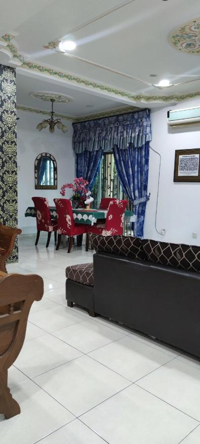 Hawwa Sara Muslim Homestay Malacca Εξωτερικό φωτογραφία